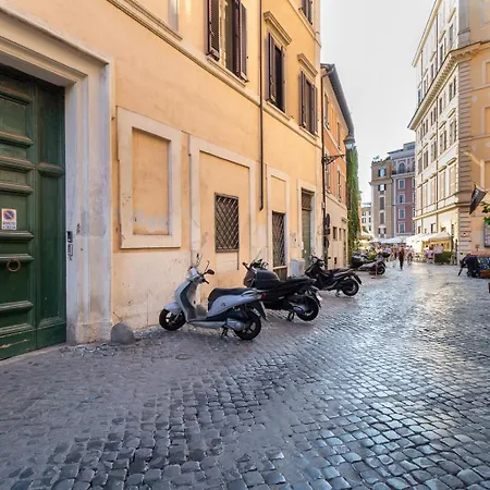 Noh Forum Patio Lägenhet